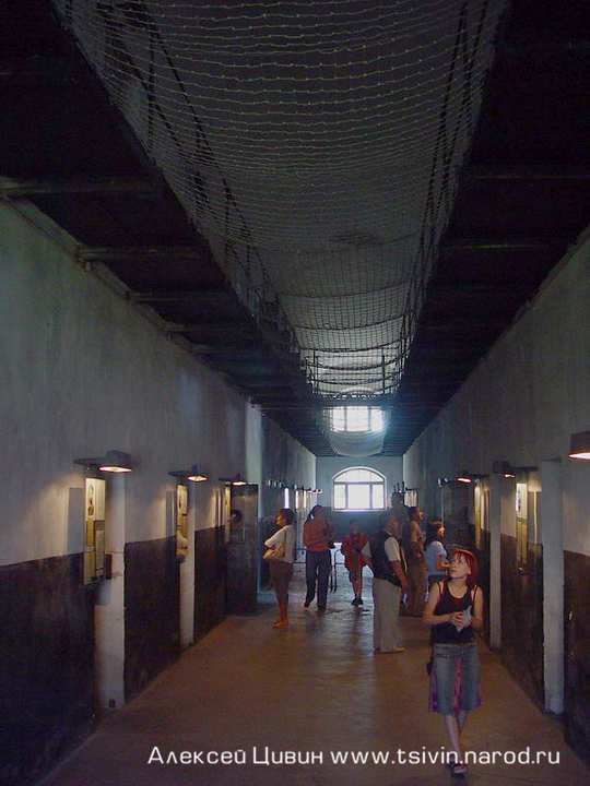 тюрьма для туристов
